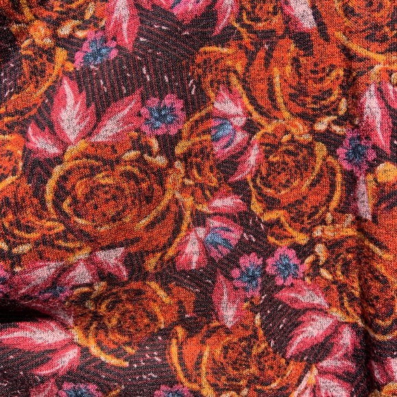 Lularoe Lindsey Cover Up - Picture 2 of 3